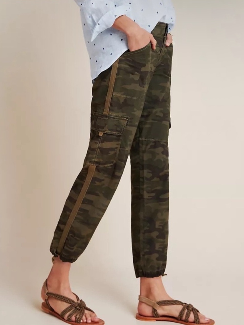 Anthropologie Sanctuary Camo Cargo Pants Terrain Size 25 Army Cropped Joggers